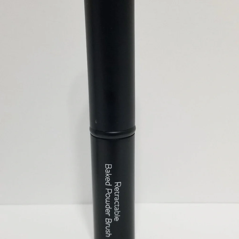 Retractable baked Powder Brush